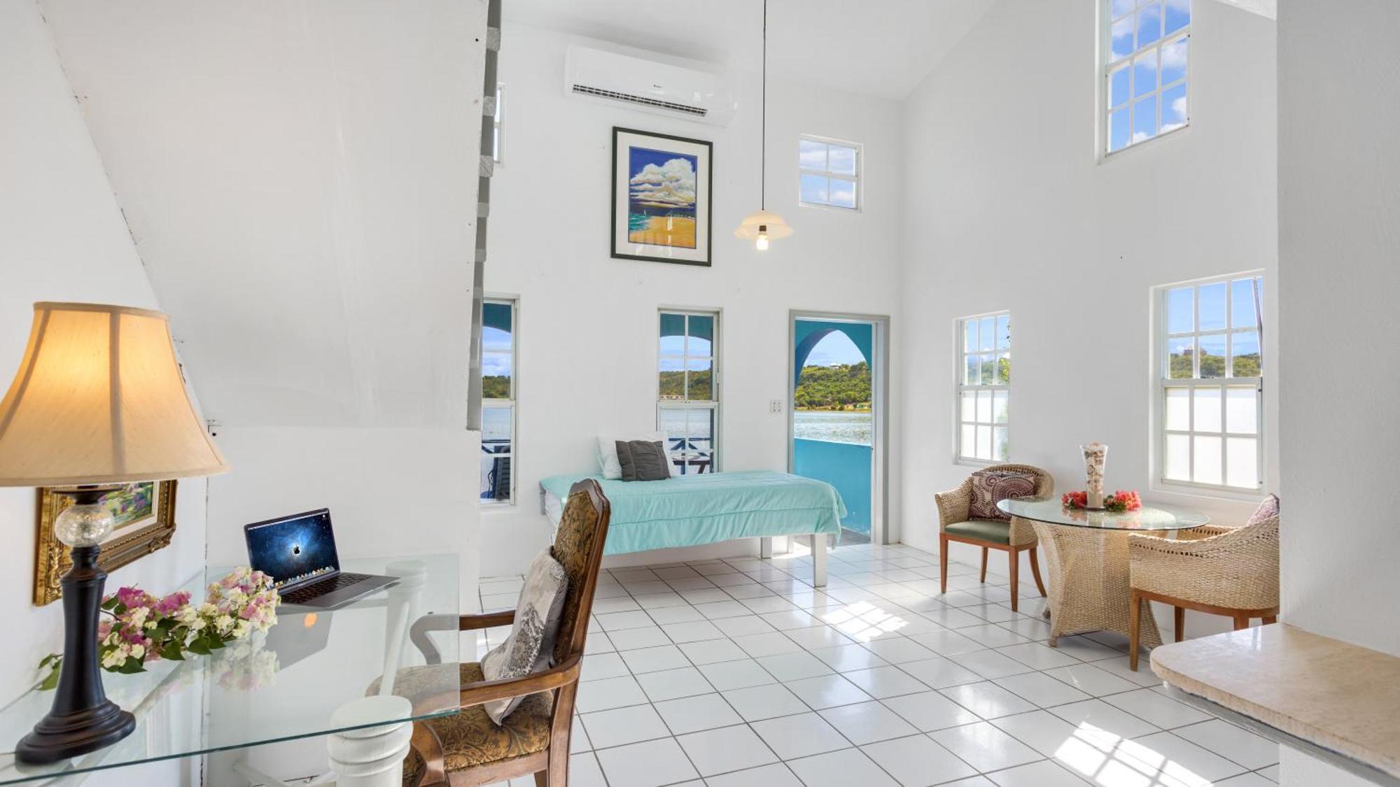 Edwards Guesthouse Sandy Ground Village Ngoại thất bức ảnh