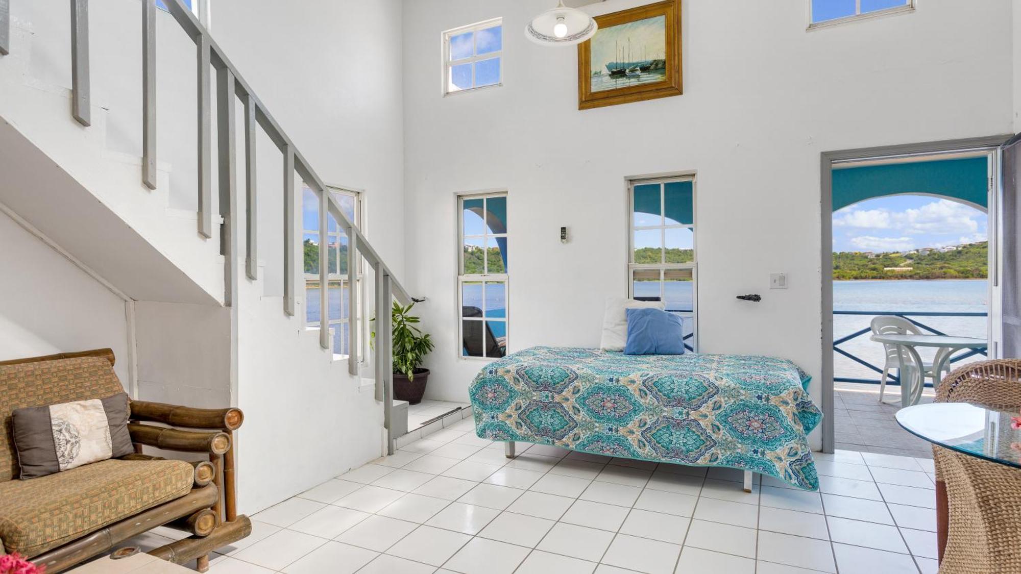Edwards Guesthouse Sandy Ground Village Ngoại thất bức ảnh