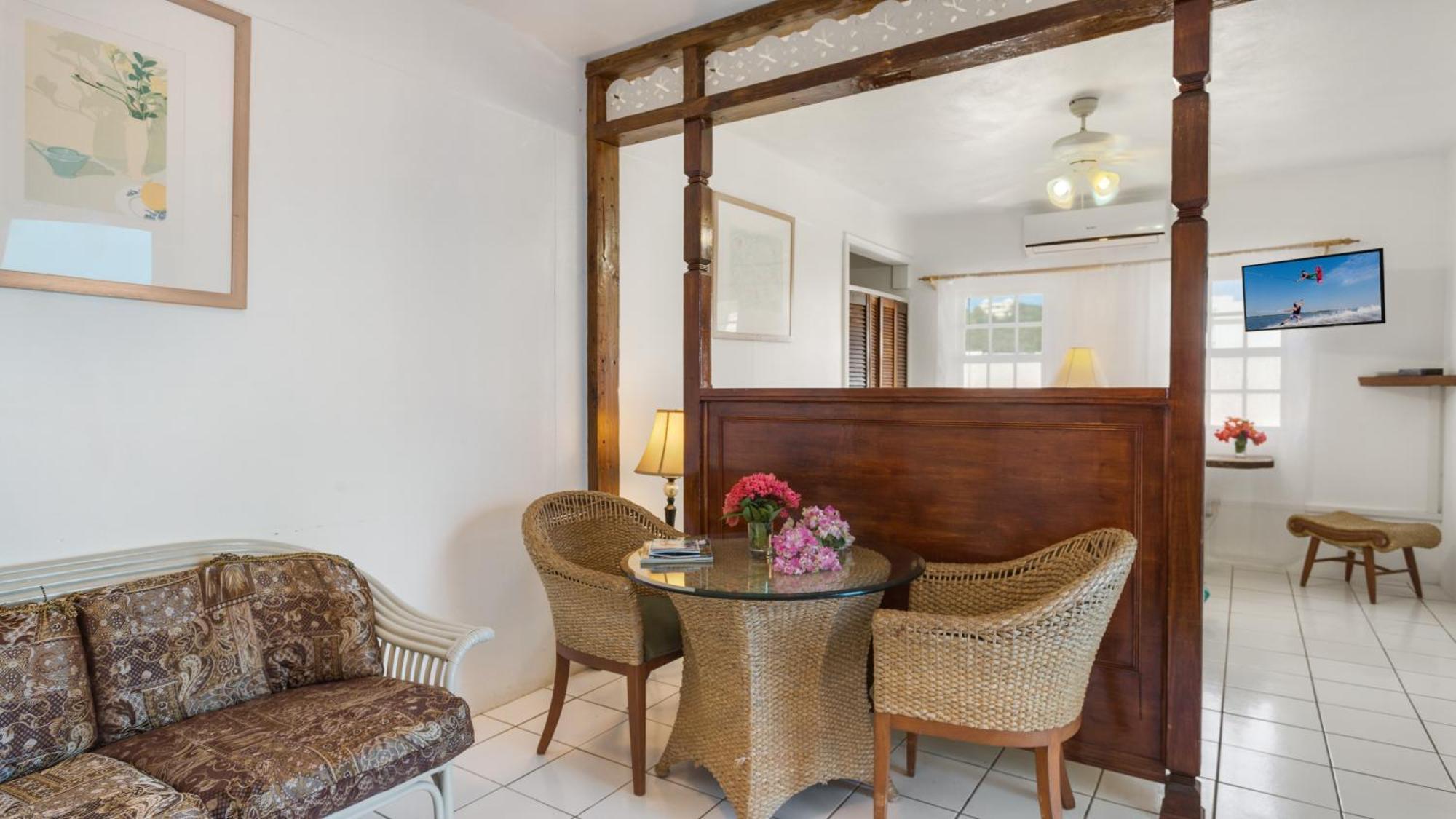 Edwards Guesthouse Sandy Ground Village Ngoại thất bức ảnh